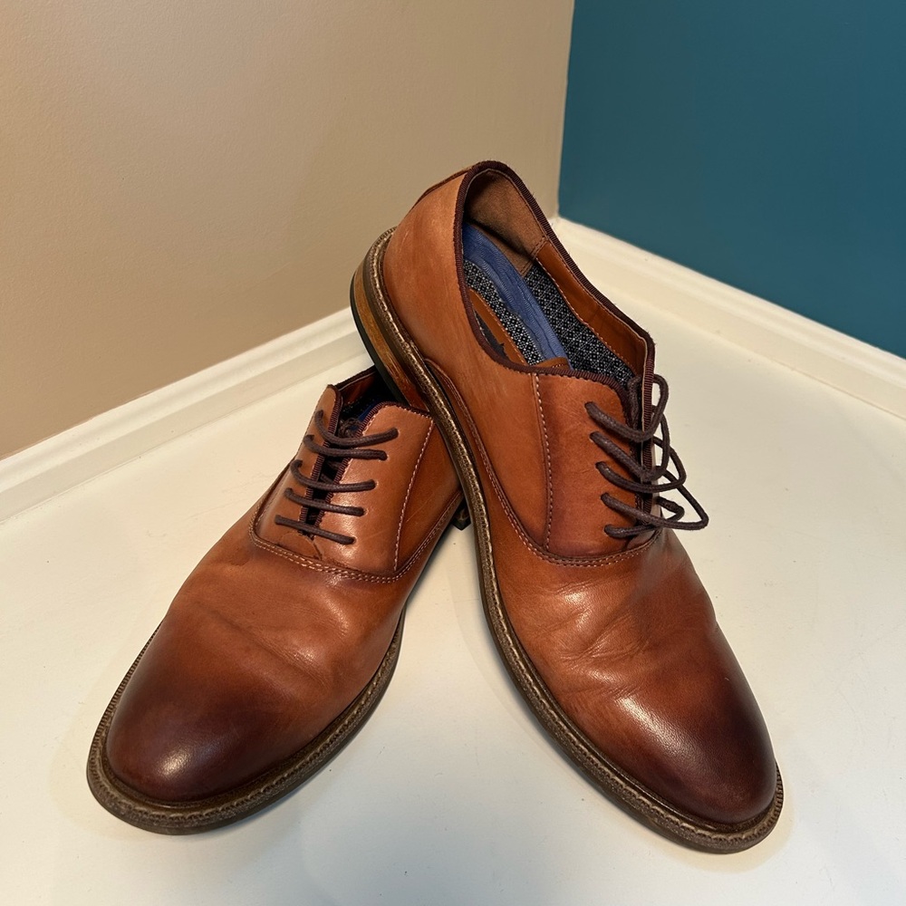 Vince Camuto Tan Leather Oxfords